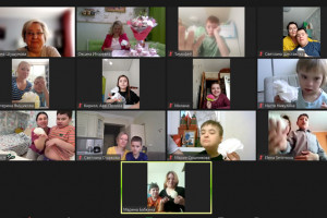 Весенний праздник для мам